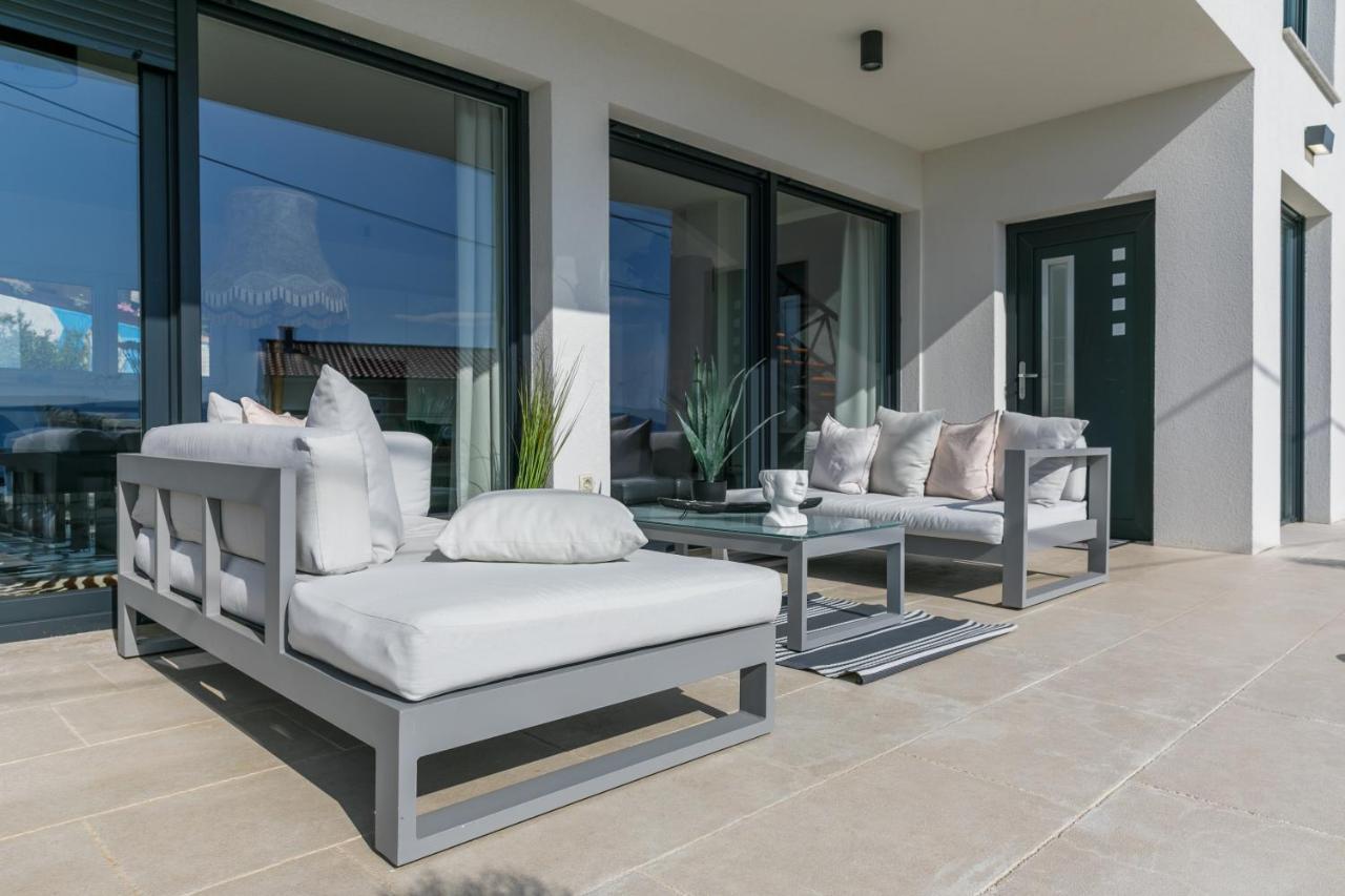 Linardići Villa Alma Krk מראה חיצוני תמונה